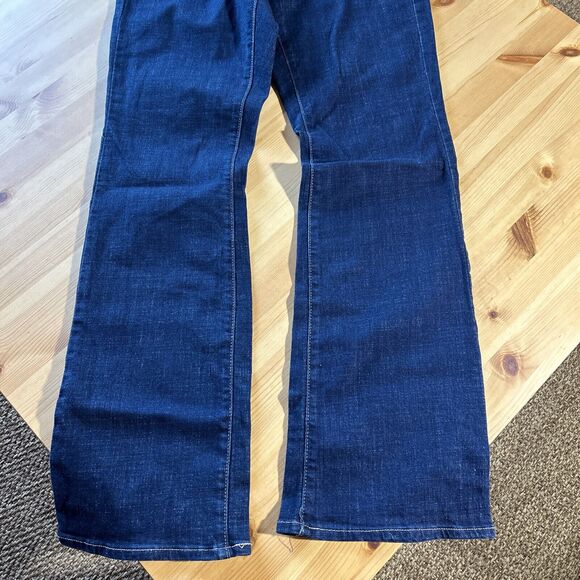 Levi's Mid-Rise Classic Bootcut Hypersoft Jeans Size 6 - W28 L32 NWT - Picture 4 of 8